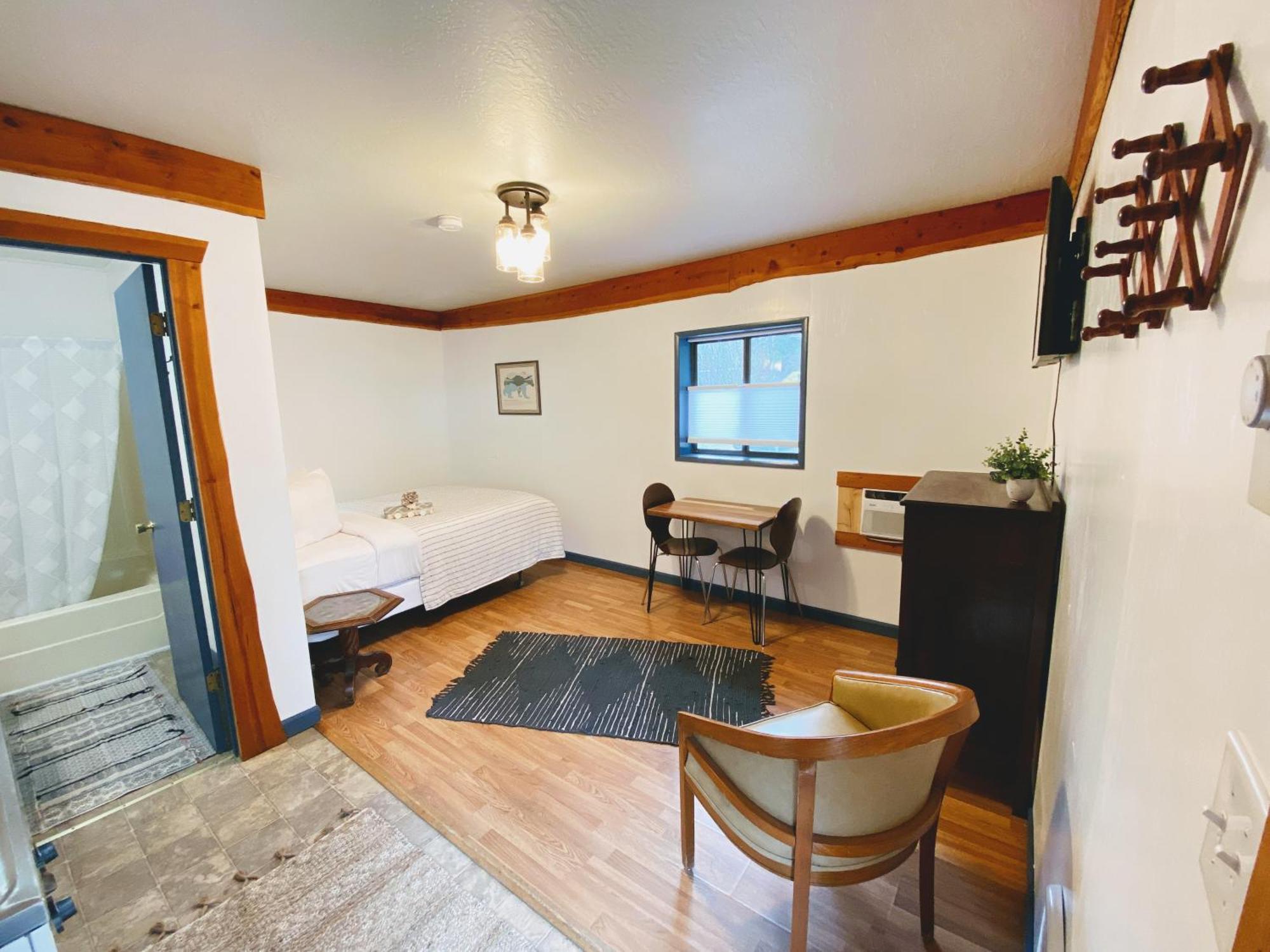 Flathead Lake Resort Woods Bay Exteriör bild