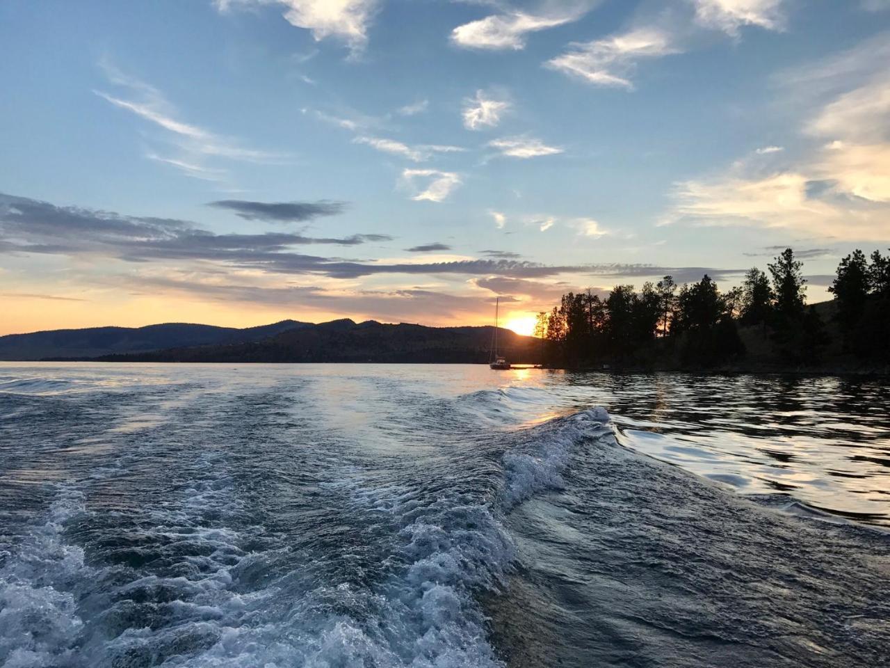 Flathead Lake Resort Woods Bay Exteriör bild